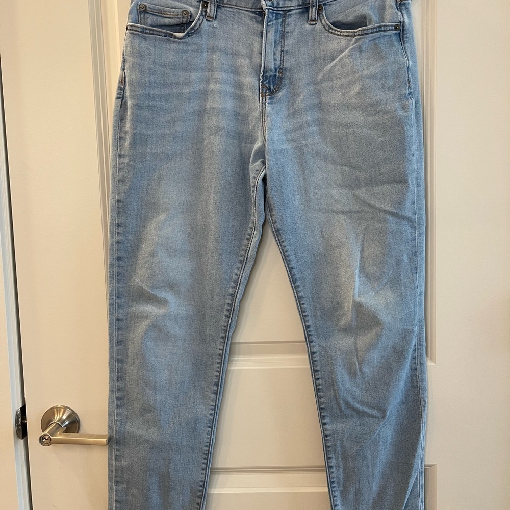 Banana Republic – Traveler Slim Jeans – Medium Wash Stretch Denim – 33x30